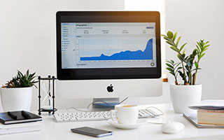 西甲媒体透露：阿隆索最大的失误就是没能留下更衣室定海神针莫德里奇